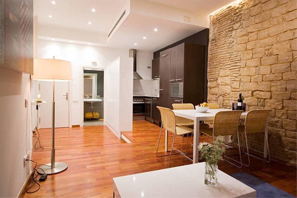 Apartamentos La Casa De Les Lletres Barcelona Room photo