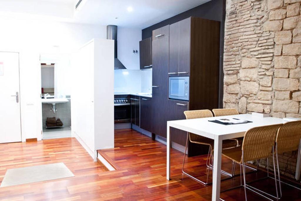 Apartamentos La Casa De Les Lletres Barcelona Room photo